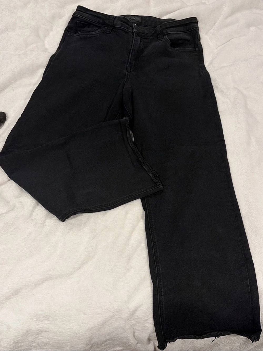 Kut From the Kloth, Black Kelsey Ankle Flare Raw Hem Size 8